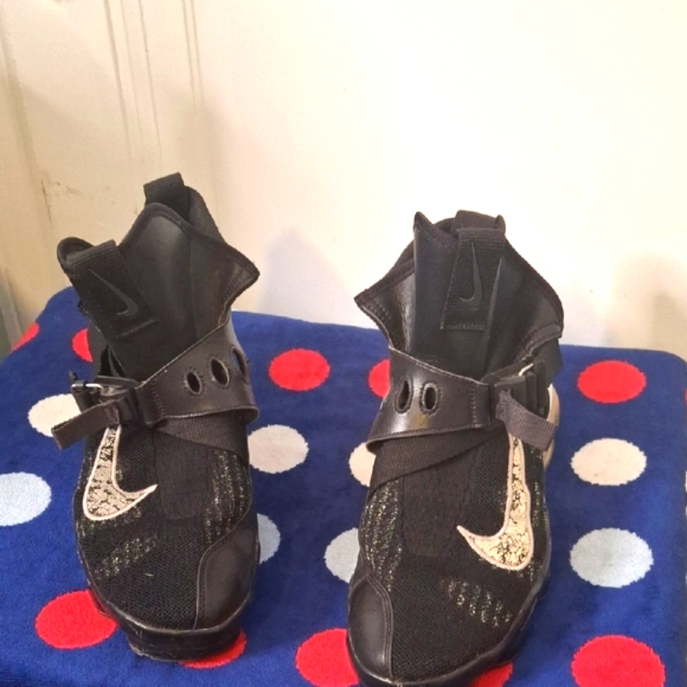 Nike Air VaporMax Utility Men Size 11 Black And Gray Sneakers